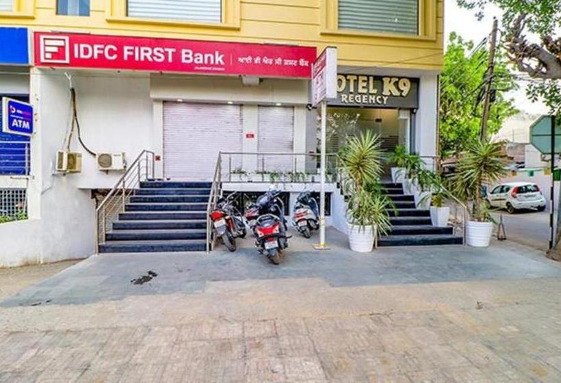 Fabhotel Regency K9 Model Town