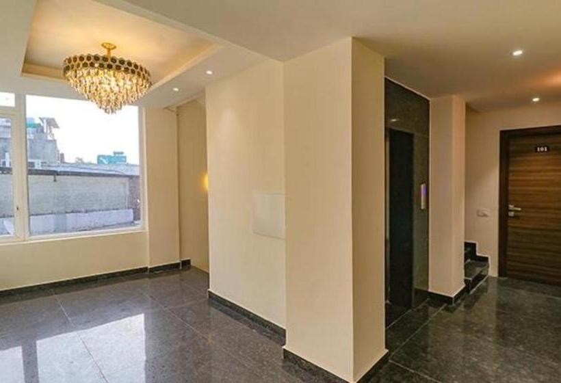 Fabhotel Regency K9 Model Town