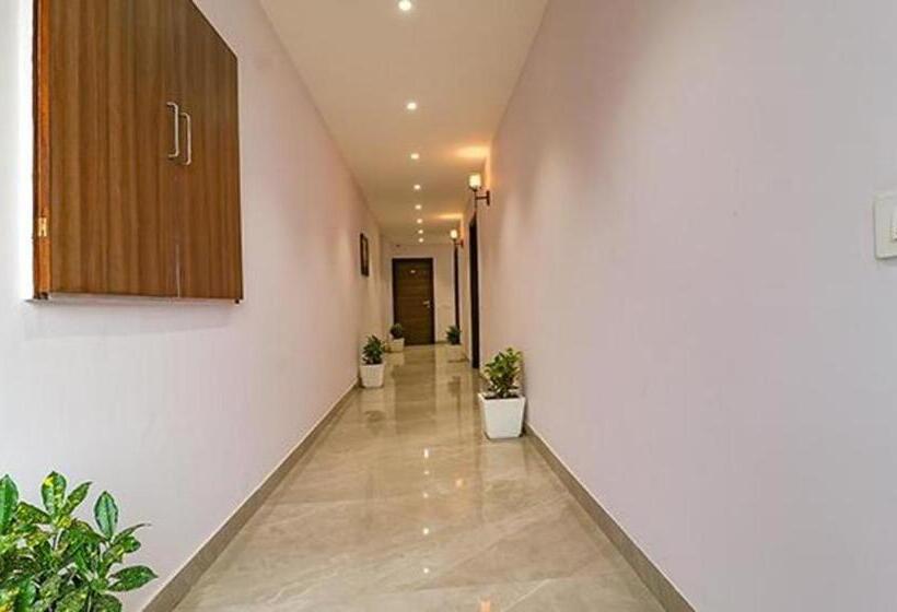 Fabhotel Regency K9 Model Town