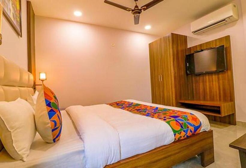 Fabhotel Regency K9 Model Town