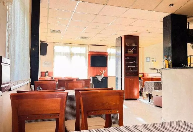 ホテル Dezudava Family