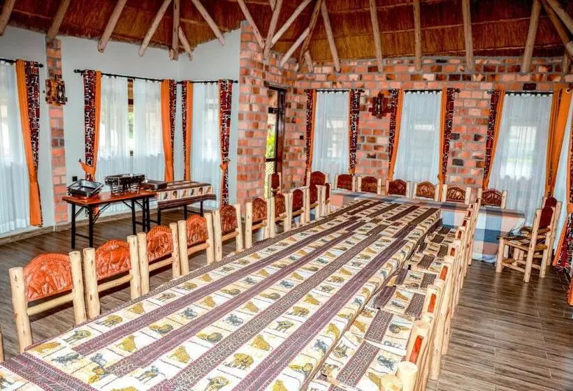 هتل Masaka Cultural Resort