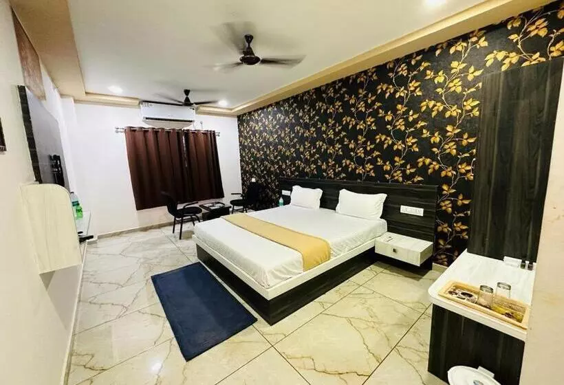 Hotelli The Royals Room