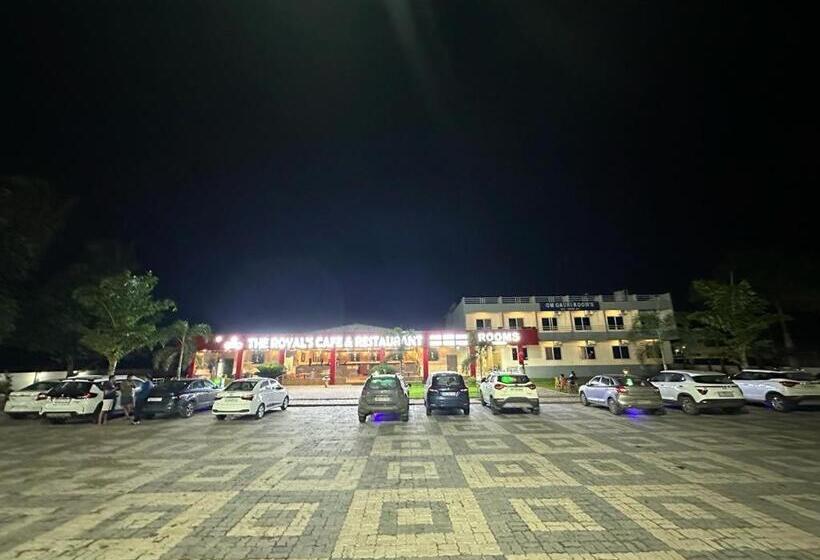 酒店 The Royals Room