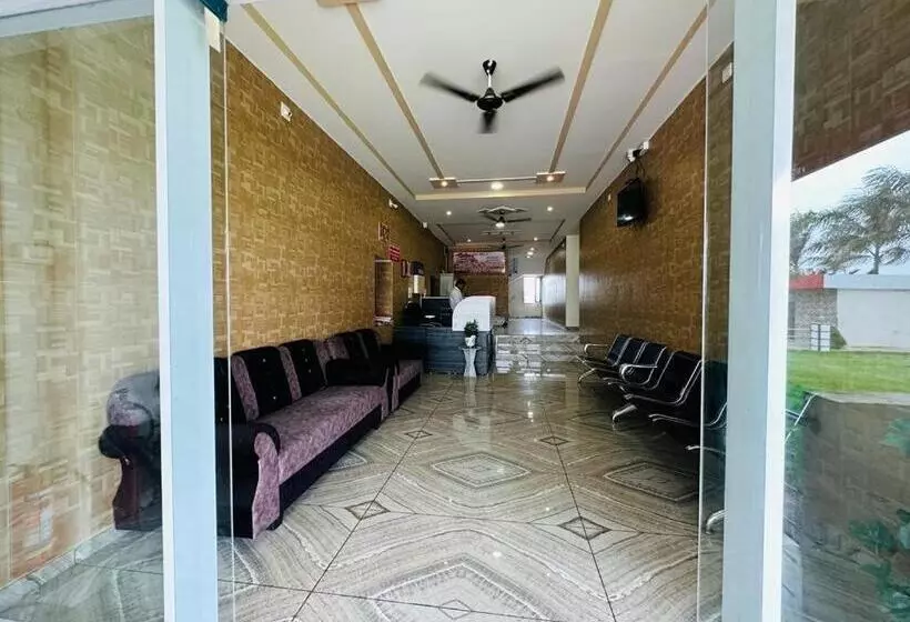 Hotelli The Royals Room