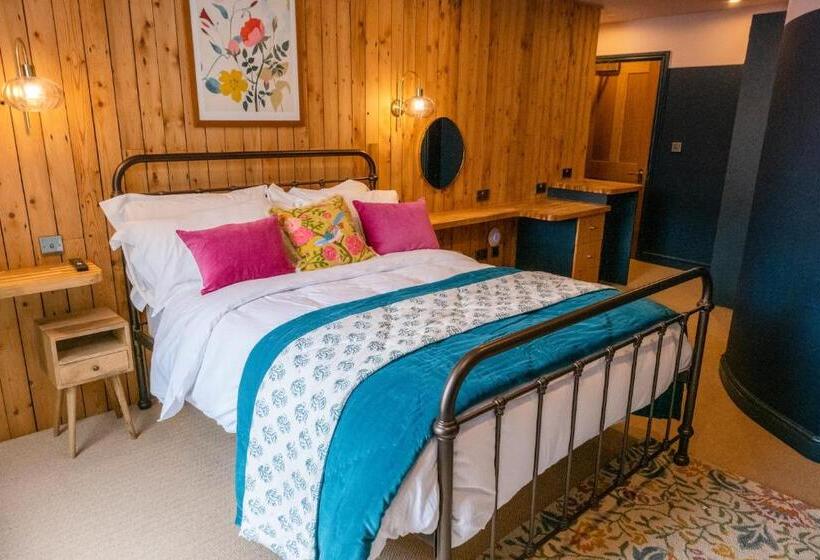 酒店 The Sheep And Penguin