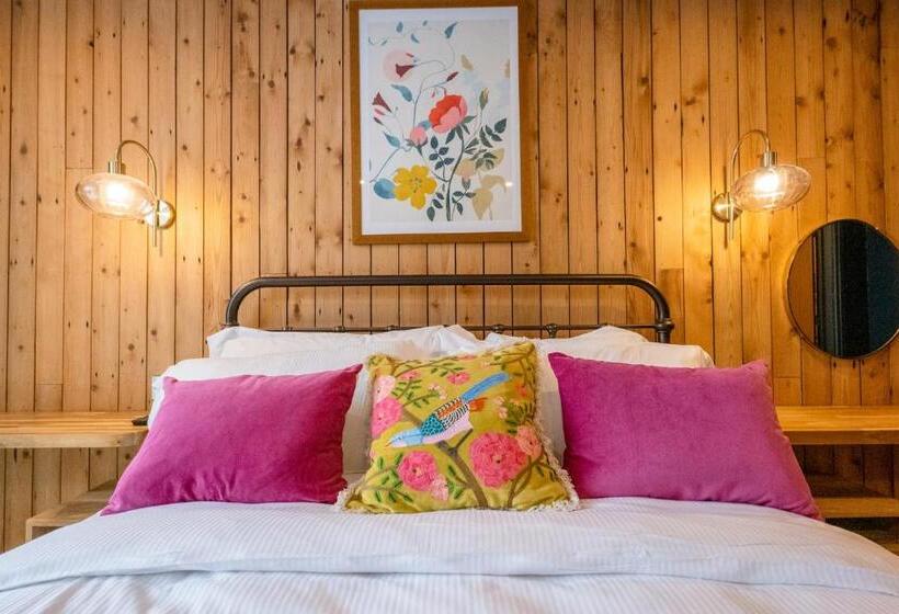 酒店 The Sheep And Penguin