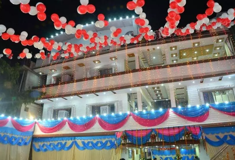Hotelli Urvashi Srinagar