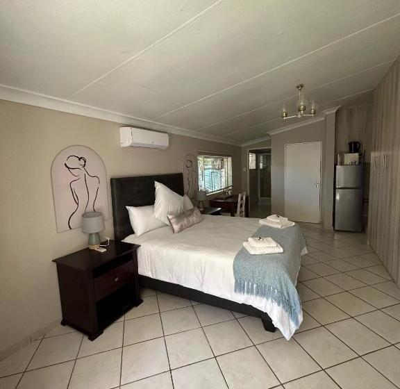 Pension (Hôtel basse catégorie) 9 Wena Ave Guesthouse