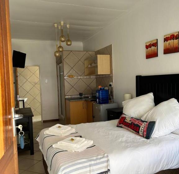 Pension (Hôtel basse catégorie) 9 Wena Ave Guesthouse