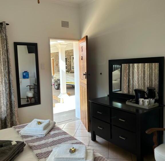 Pension (Hôtel basse catégorie) 9 Wena Ave Guesthouse