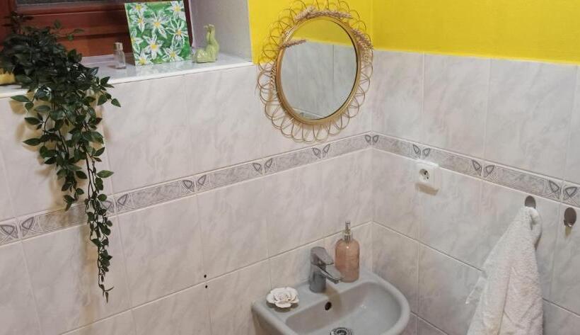 Pensió Czech Paradise Family Guest House With Breakfast & Garden