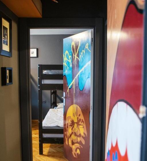 Sax Pub Hostel Ljubljana