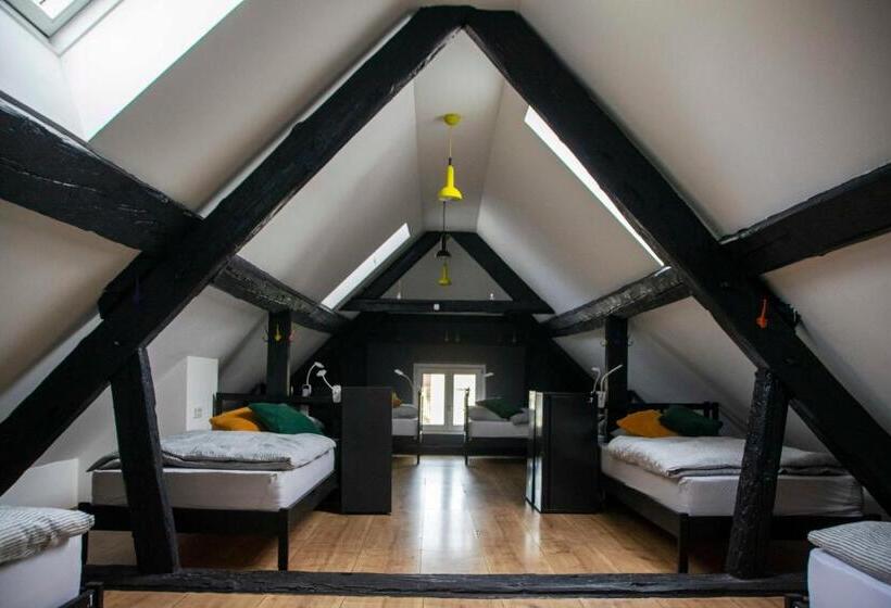 Sax Pub Hostel Ljubljana