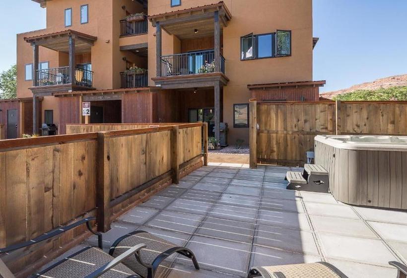 هتل 57 Robber's Roost