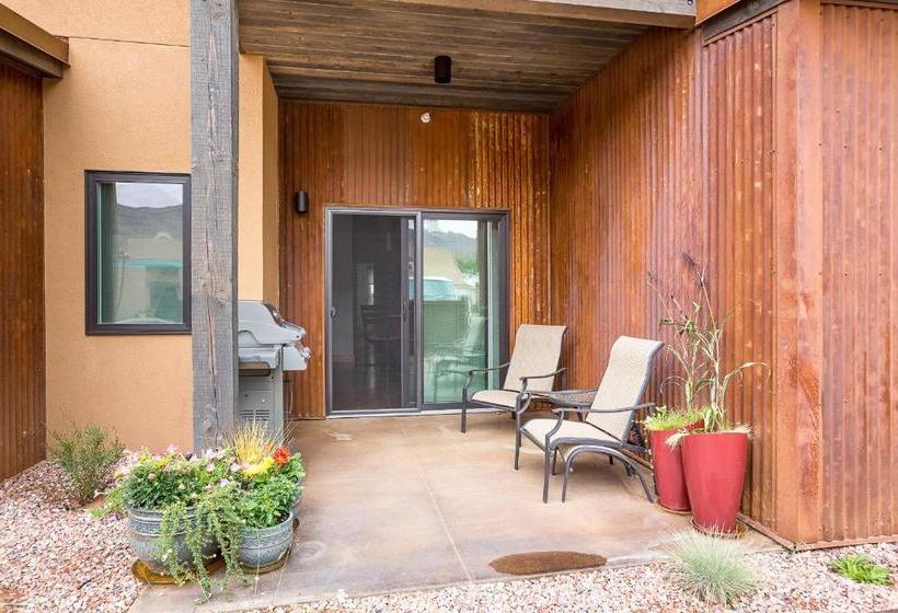 هتل 57 Robber's Roost