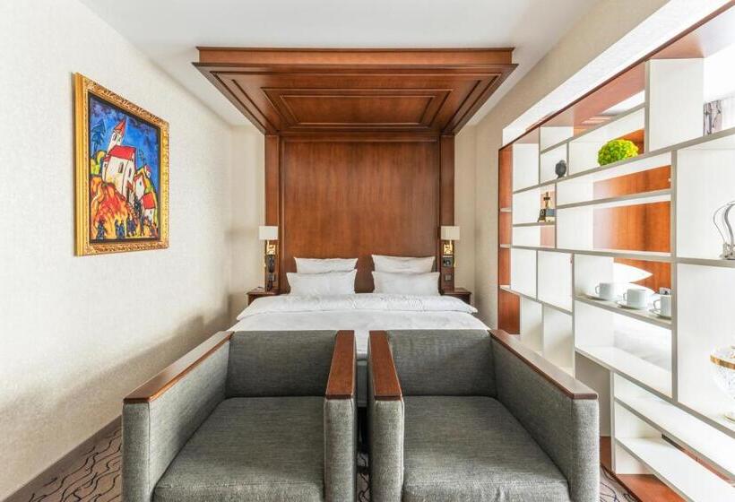 酒店 Advastay By King's