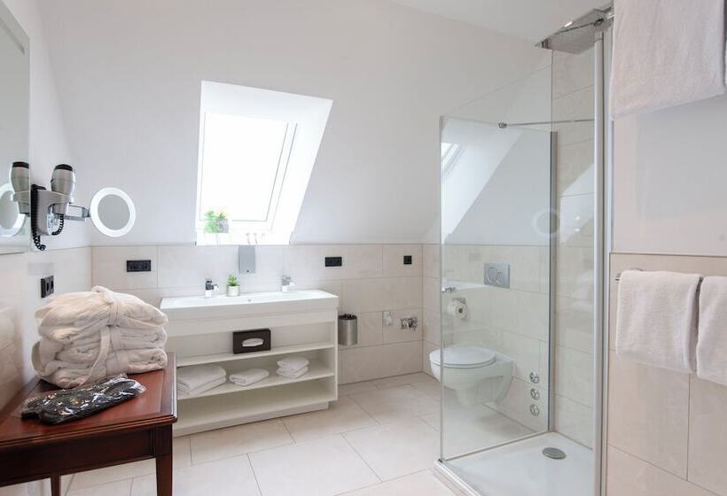 酒店 Advastay By King's