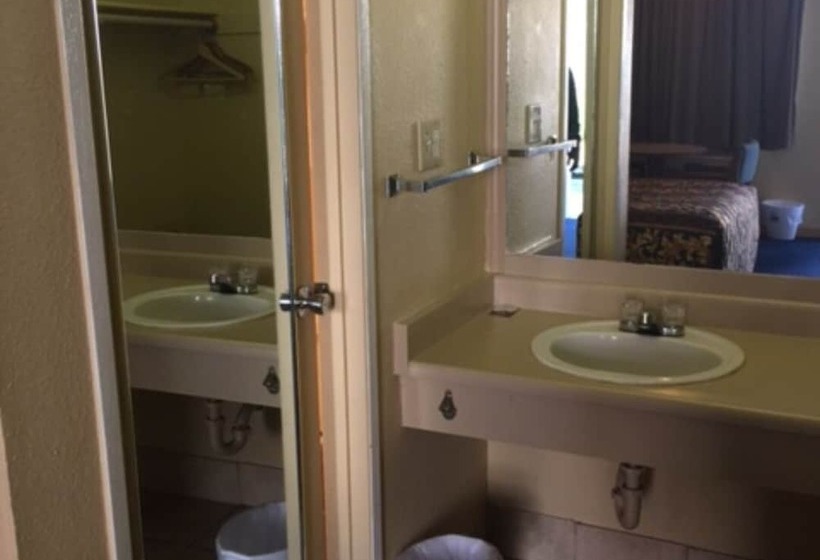 ホテル American Lodge Tacoma