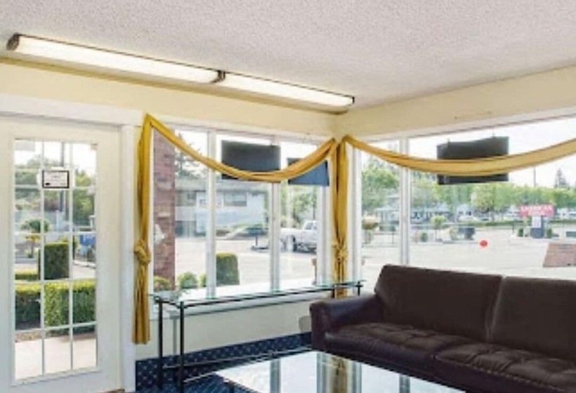 ホテル American Lodge Tacoma