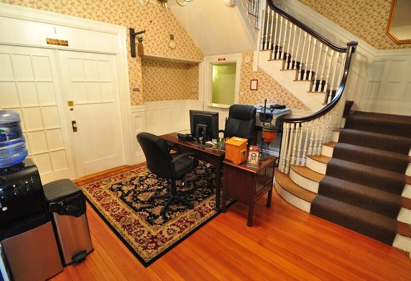 호텔 Beacon Inn 1750