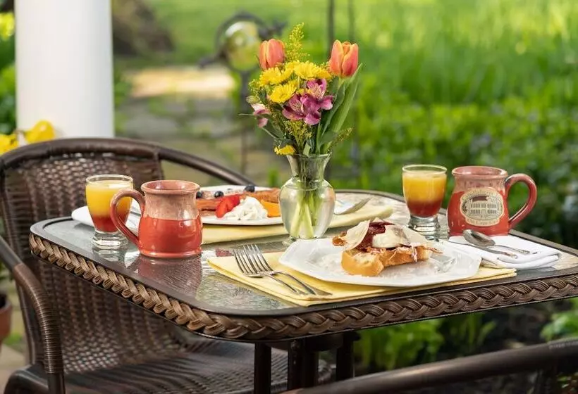 Hotelli Candleberry Inn On Cape Cod