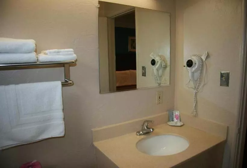 ホテル Civic Center Lodge / Lake Merritt Bart