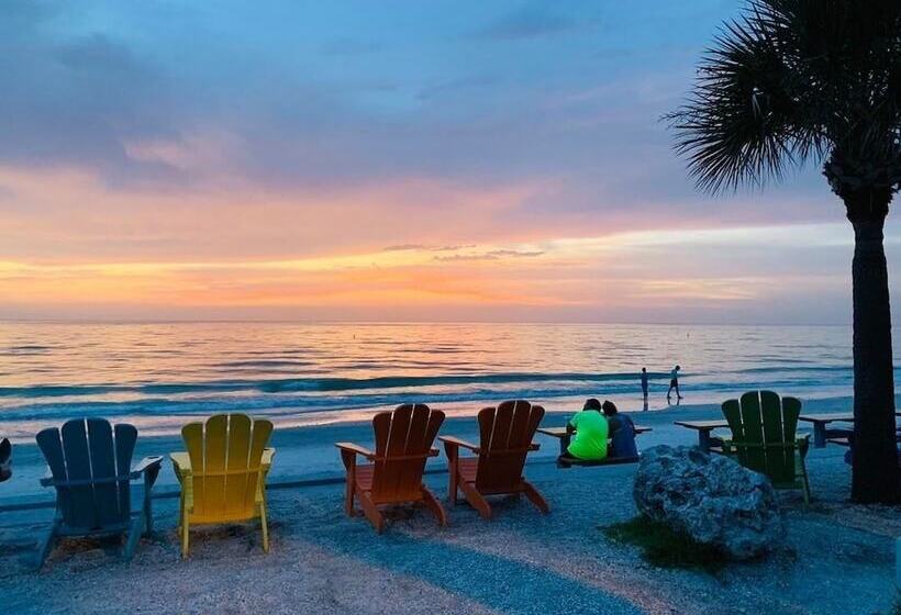 فندق Coconut Inn Passagrille Beach