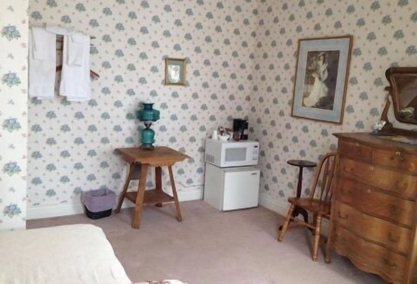 בית מלון כפרי Columbus