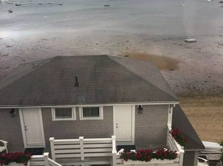 Hotelli Dyer's Beach House