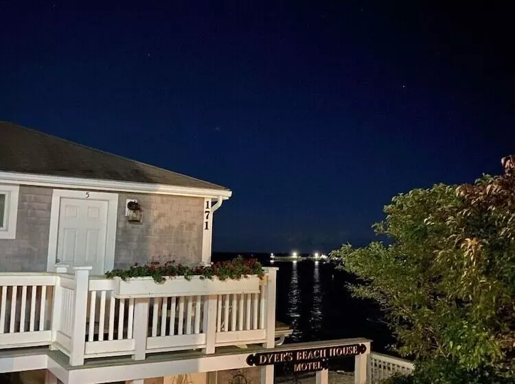Hotelli Dyer's Beach House