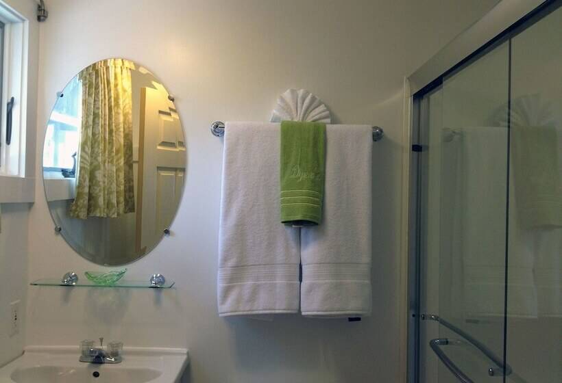 هتل Dyer's Beach House