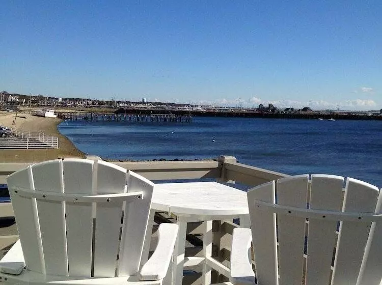 Hotelli Dyer's Beach House