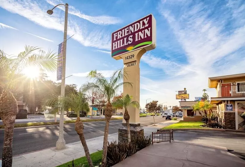 Hotelli Friendly Hills Inn