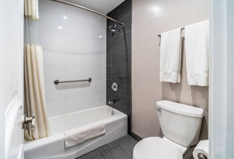 בית מלון כפרי Friendly Hills Inn