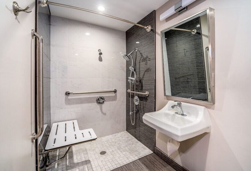 בית מלון כפרי Friendly Hills Inn