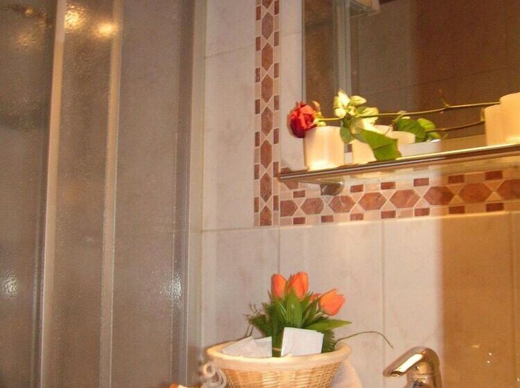 호텔 Häus`l Am Ruan