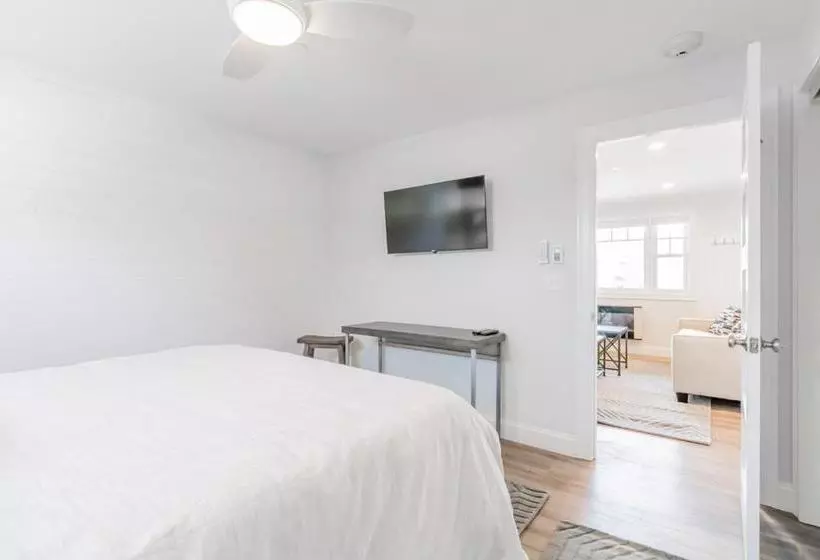 هتل Lighthouse Suites At Pine Point