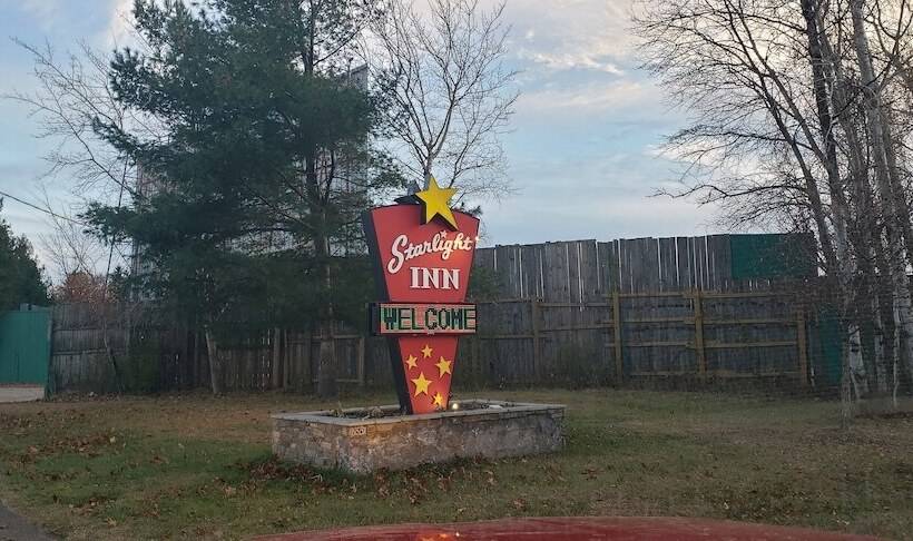 호텔 Starlight Inn