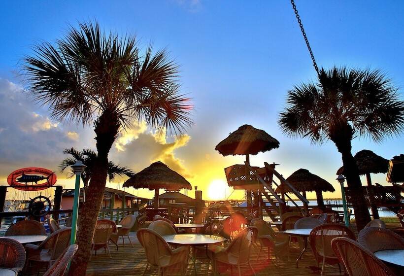 酒店 The Conch House Marina Resort