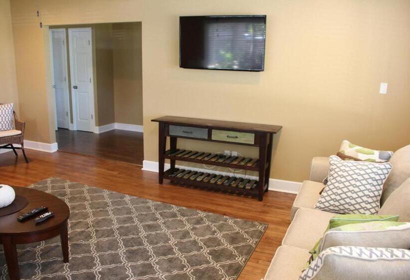 酒店 The Conch House Marina Resort