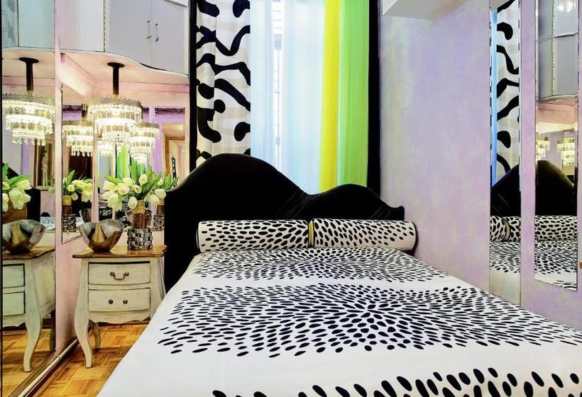 هتل The International Cozy Inn