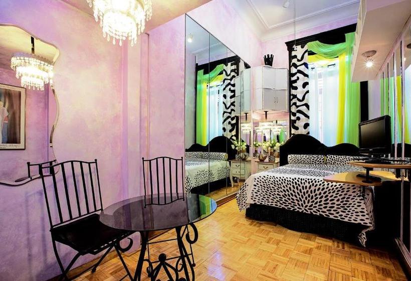 هتل The International Cozy Inn