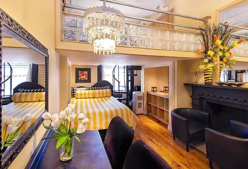 هتل The International Cozy Inn