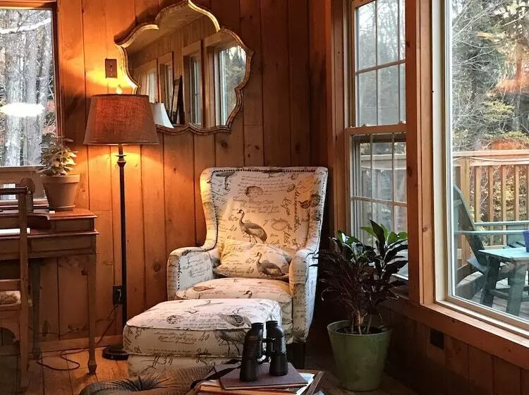 Hotelli Timberholm Inn