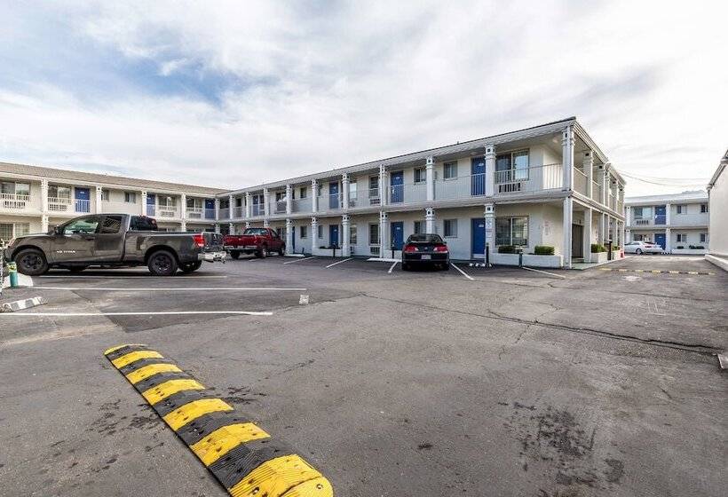 Motel 6 San Rafael
