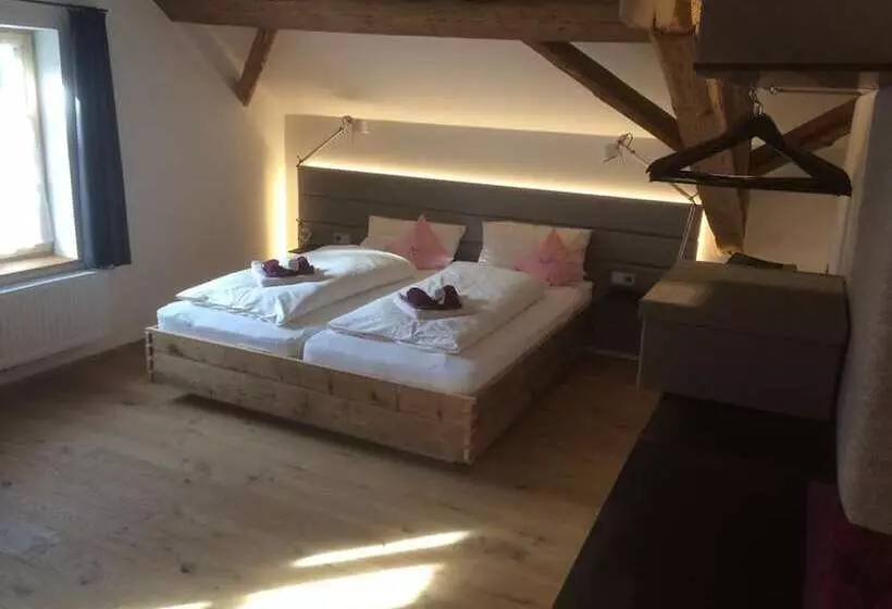 Zum Hirschen   Hotel & Gasthaus Beim Stöckeler