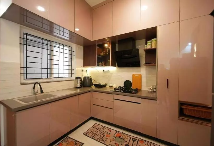 Aamiaismajoitus (B&B) Aayushman Luxury Homes