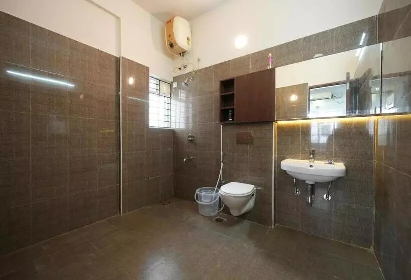 Aamiaismajoitus (B&B) Aayushman Luxury Homes