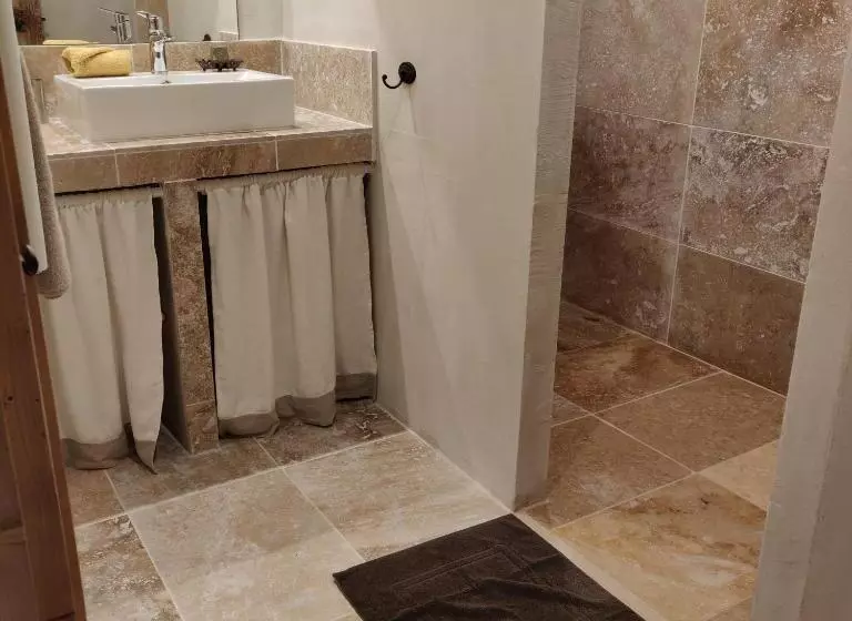 Aamiaismajoitus (B&B) Le Mas D Antonine, Marie Louise